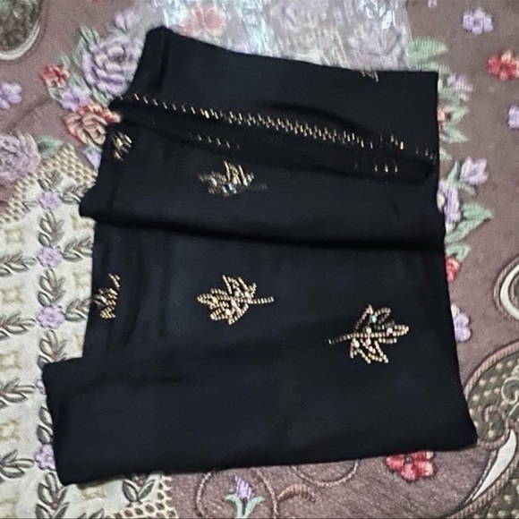 Hijab Jersey Material Black with sparkle leaf design made in Dubai UAE - Picture 6 of 7